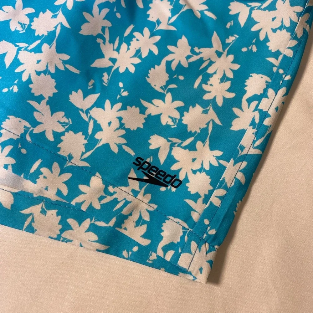 NWT Speedo Vibe Collection Swim Shorts